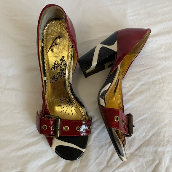 Naughty Monkey red patent and cow print asymmetric heels open toes buckle strap - Picture 16 of 16